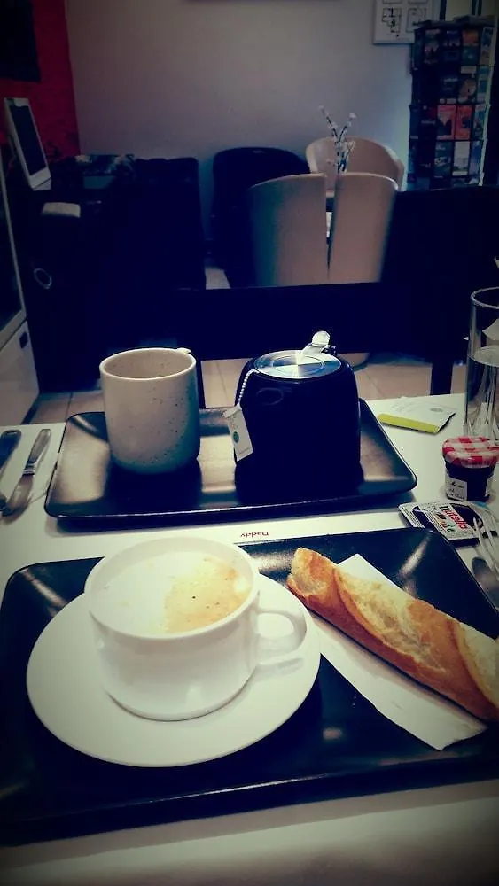 Hotel La Perle Montparnasse Paris
