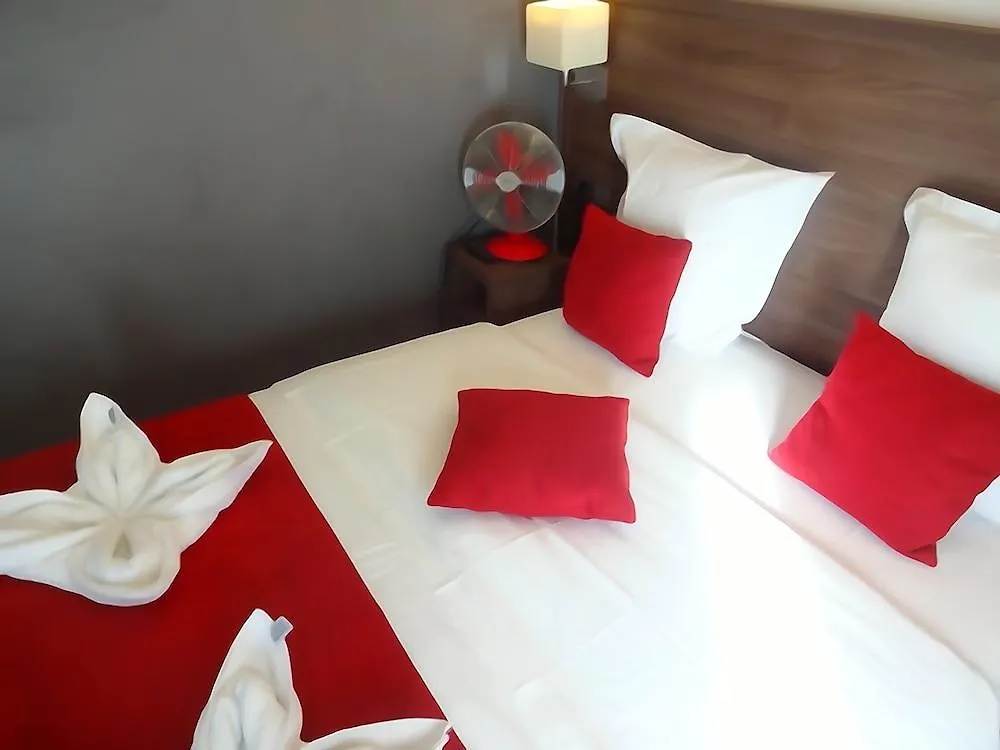 La Perle Montparnasse Hotell 2*
