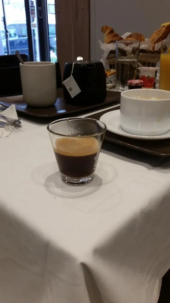 酒店 蒙帕纳斯拉佩勒酒店